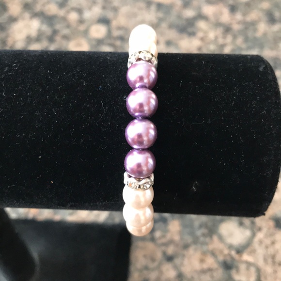Handcrafted beaded bracelet - Picture 1 of 3
